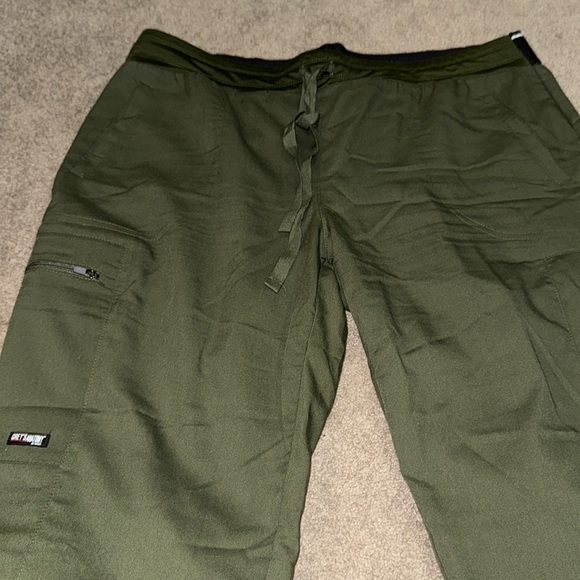 Grey's Anatomy Active Stretch Dark Green Scrub set - Picture 5 of 7